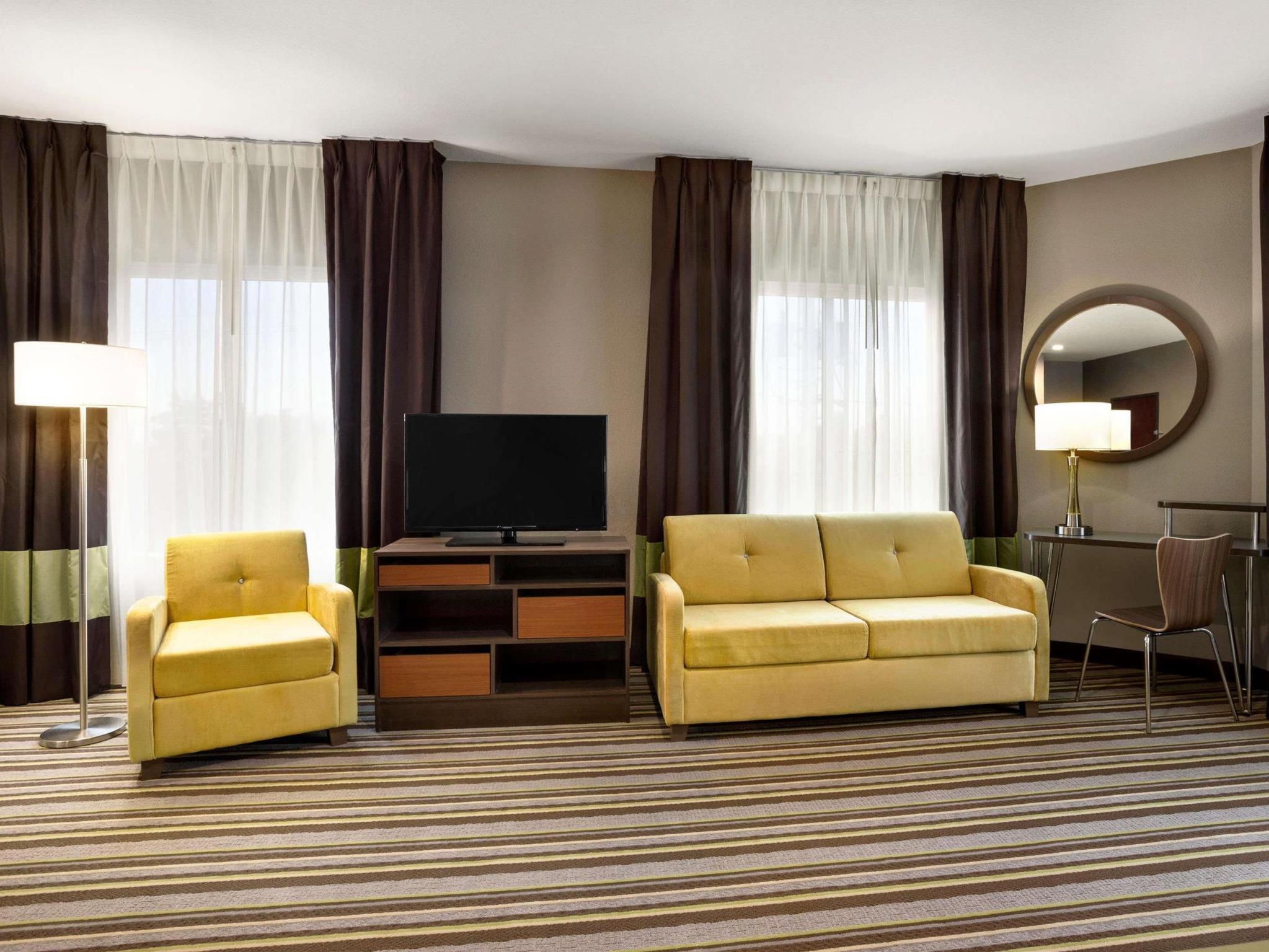 Super 8 By Wyndham Hershey Chocolate Avenue Exterior foto