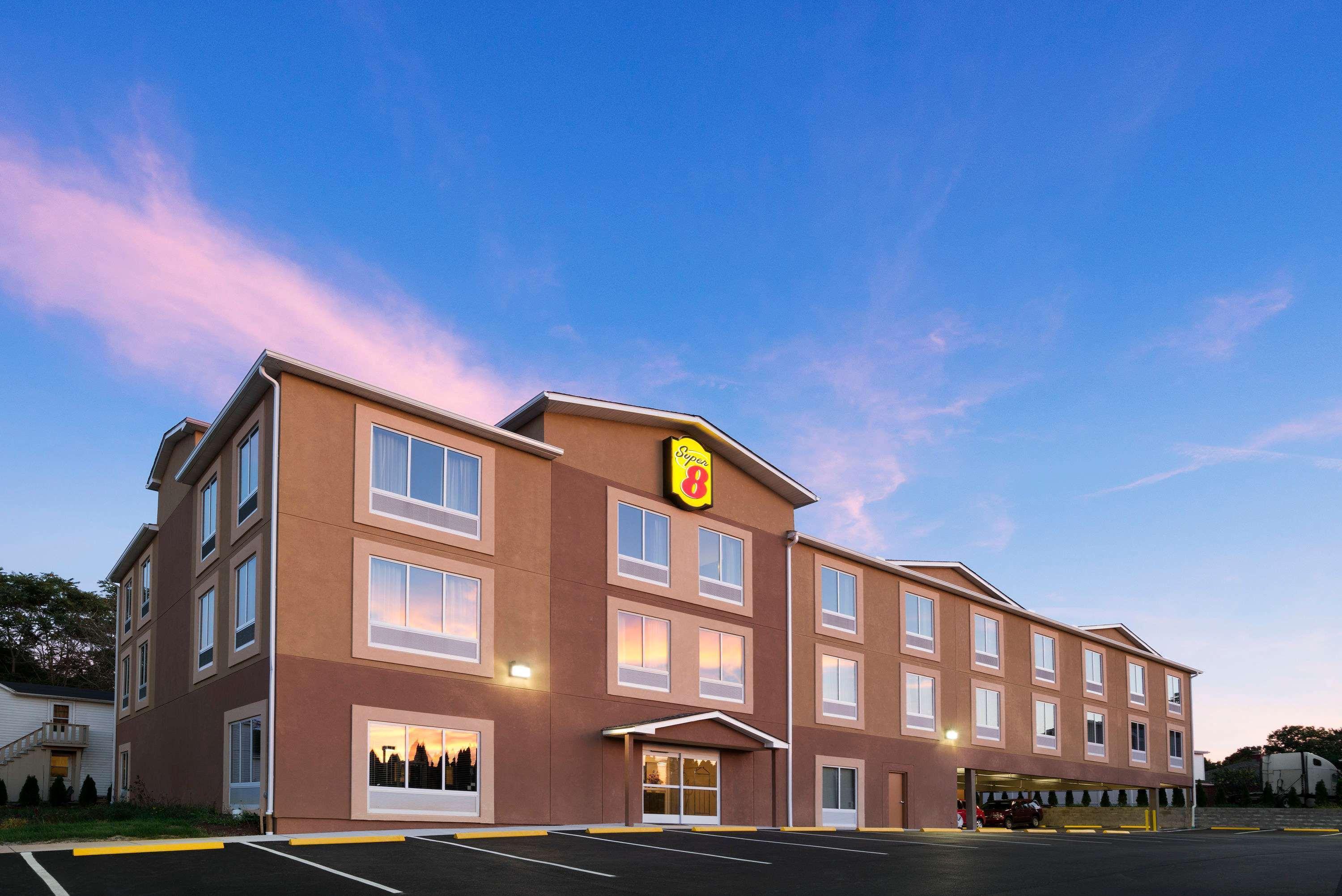 Super 8 By Wyndham Hershey Chocolate Avenue Exterior foto
